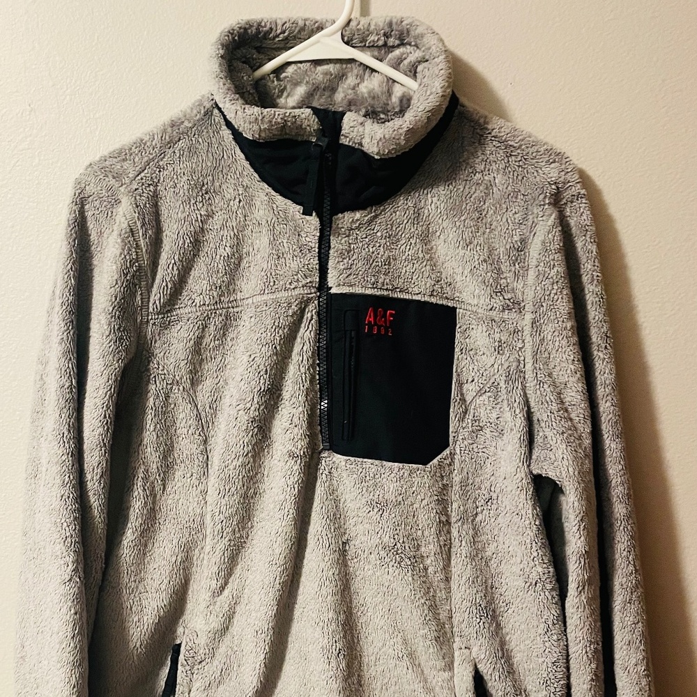 Abercrombie pullover Jacket